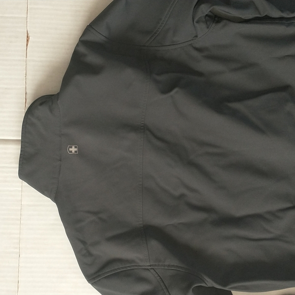 Swiss Tech zip front jacket, very soft interior lining! Dark grey, men's small - Picture 6 of 10